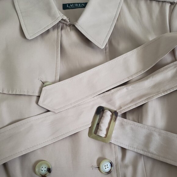 LIKE NEW. Classic double breasted trench coat - Picture 4 of 12